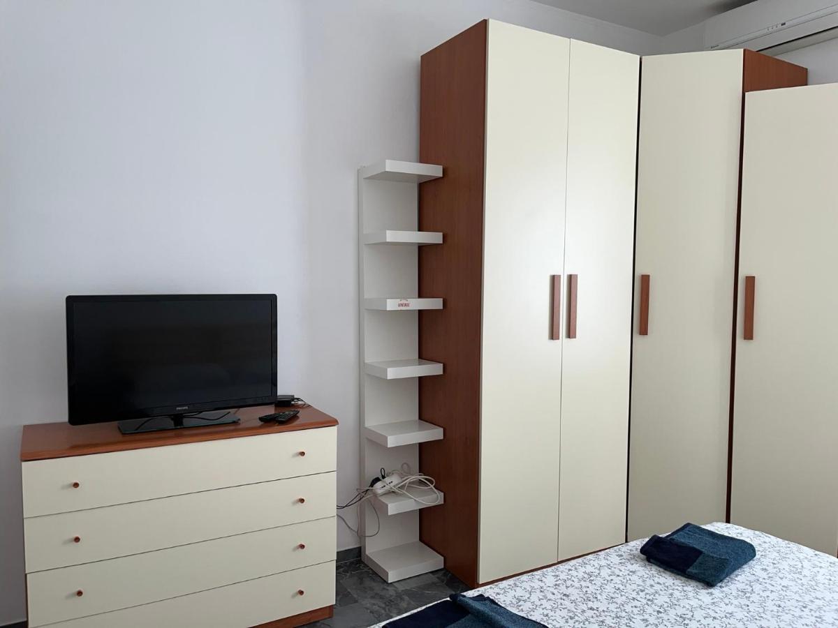 Bilocale Roggia Scagna 7 Apartamento Milão Exterior foto